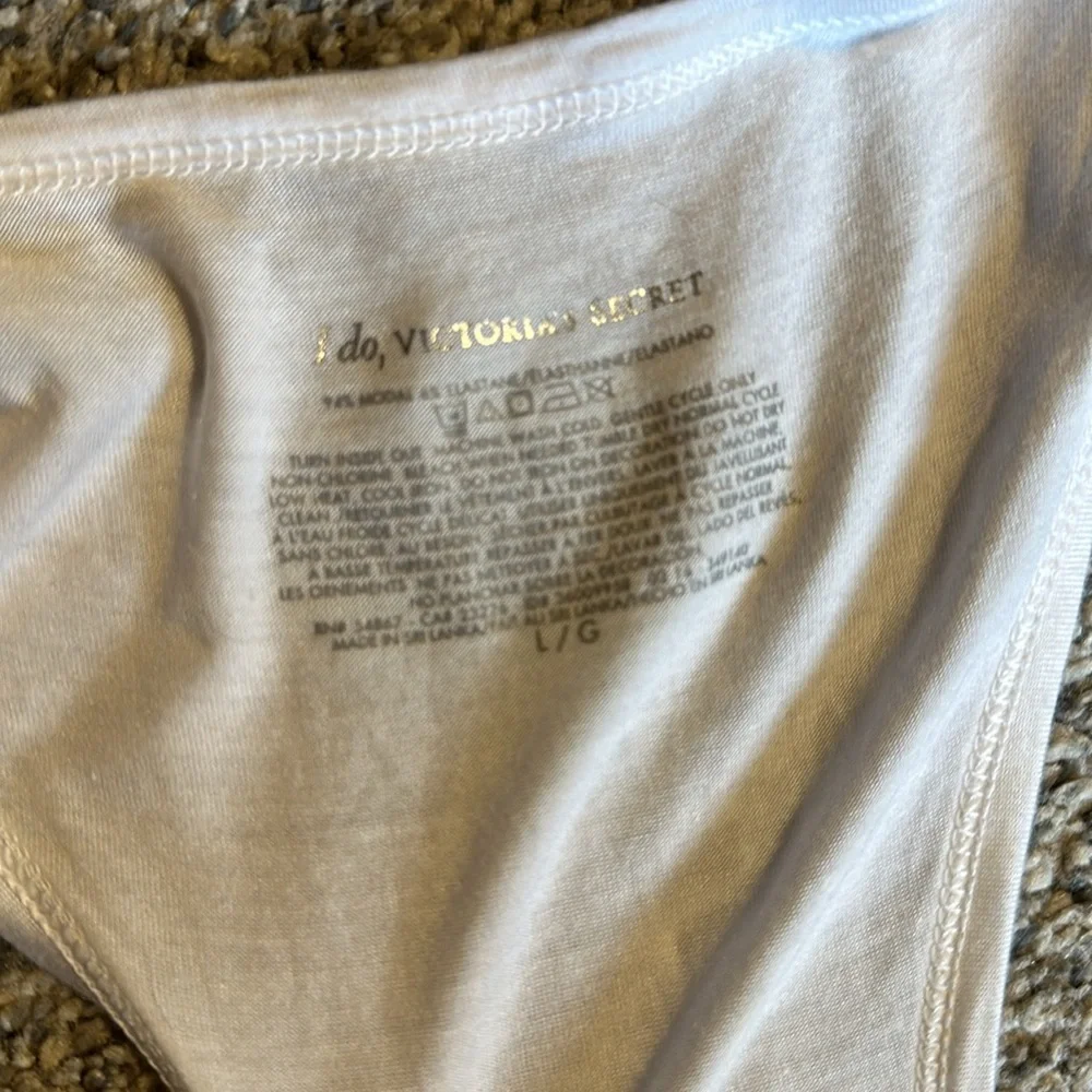 VS Bridal Collection Top - Picture 3 of 3